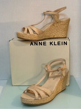 Anne Klein Waves Wedge Sandals Beige Raffia T Strap Platform Size 7.5